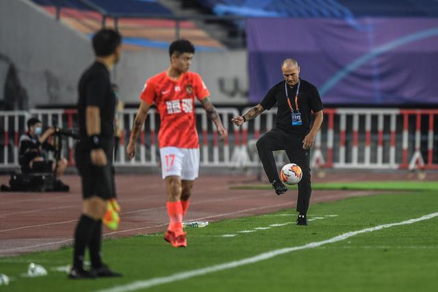 加拉塔萨雷向阿森纳报价马丁内利 未来走向引关注